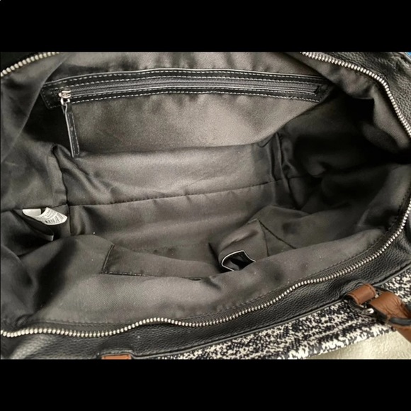 Vince Camuto Bag - Picture 5 of 10